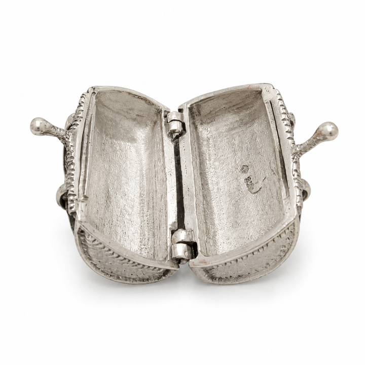 Vintage-Style Sterling Silver Doctor’s Medical Bag Miniature with Hinged Opening – 1.2 Inches Long