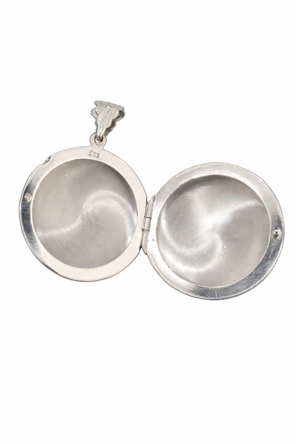 Sterling Silver Engraved Round Locket Pendant – 1¼ Inch Opening Photo Locket