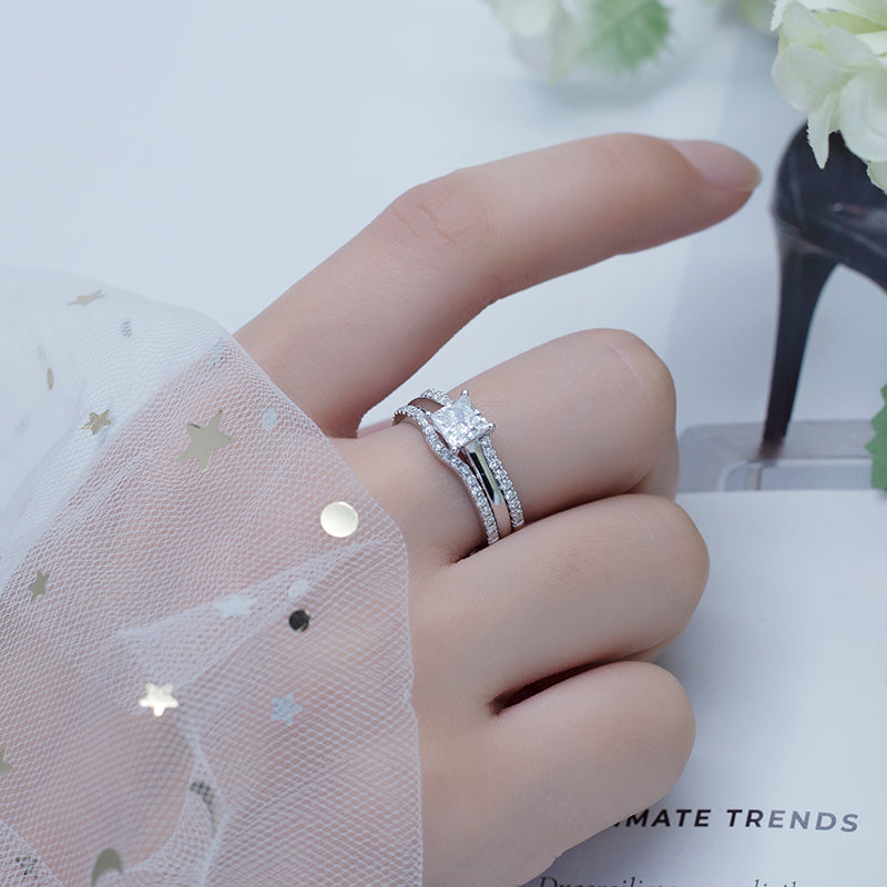 18K Gold 0.7 CT Lab Created Diamond Ring