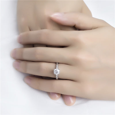 18K Gold 1 ct Moissanite Solitaire Ring