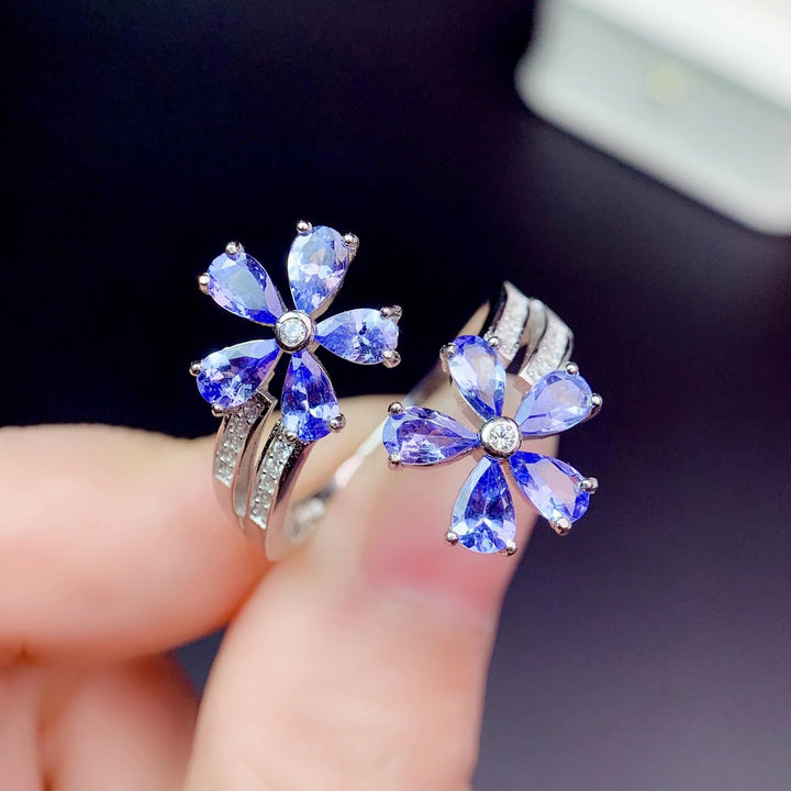 1.25 TCW Natural Tanzanite Ring