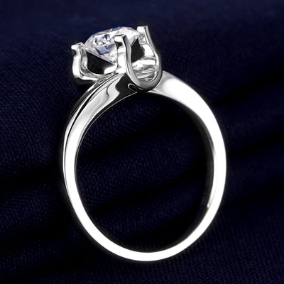 18K Gold 1 ct Solitaire Moissanite Ring