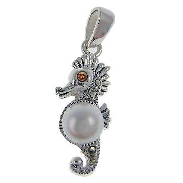 Silver Seahorse Pendant